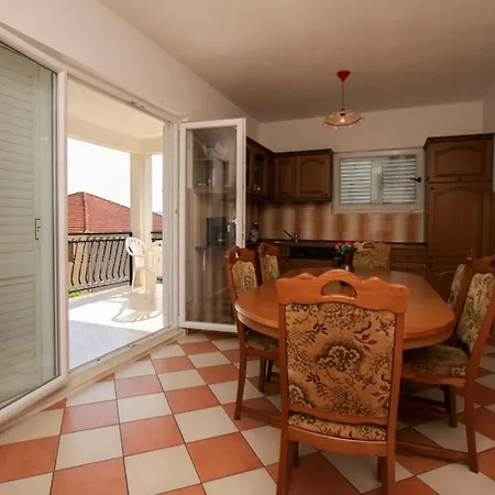 Ljuba Guest house Orebic